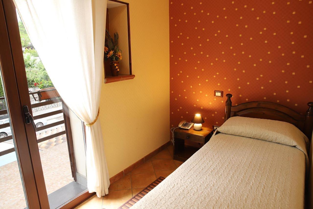 Hotel Alle Pendici Nicolosi Luaran gambar